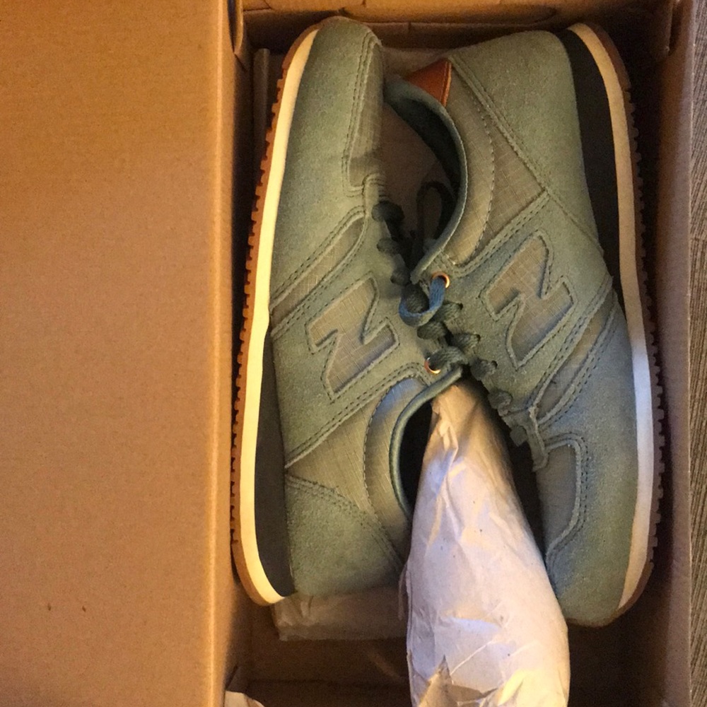 New balance shoes